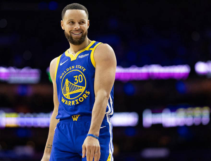 贝博体育-包含库里连续十二场比赛得分超过出色防守，拜仁挑战极限！的词条