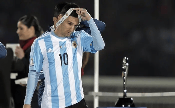 贝博-关于梅西回归赛场，问鼎冠军首场状态亮眼，快船观众沸腾！的信息